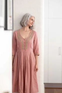 Women Lazybones Aria Dress Rose