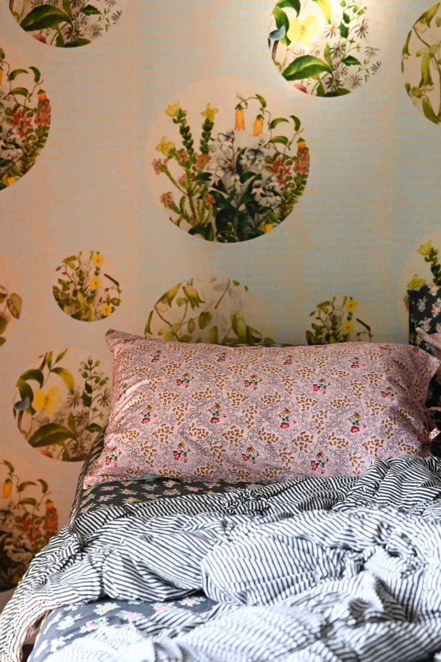 Women Lazybones Australian Birds Pillowcase Set *Organic Cotton