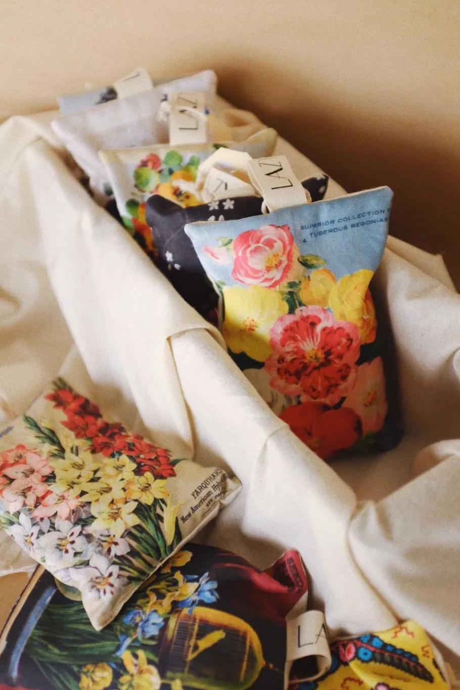Women Lazybones Big Wheel - Orange & Clove Scented Sachet