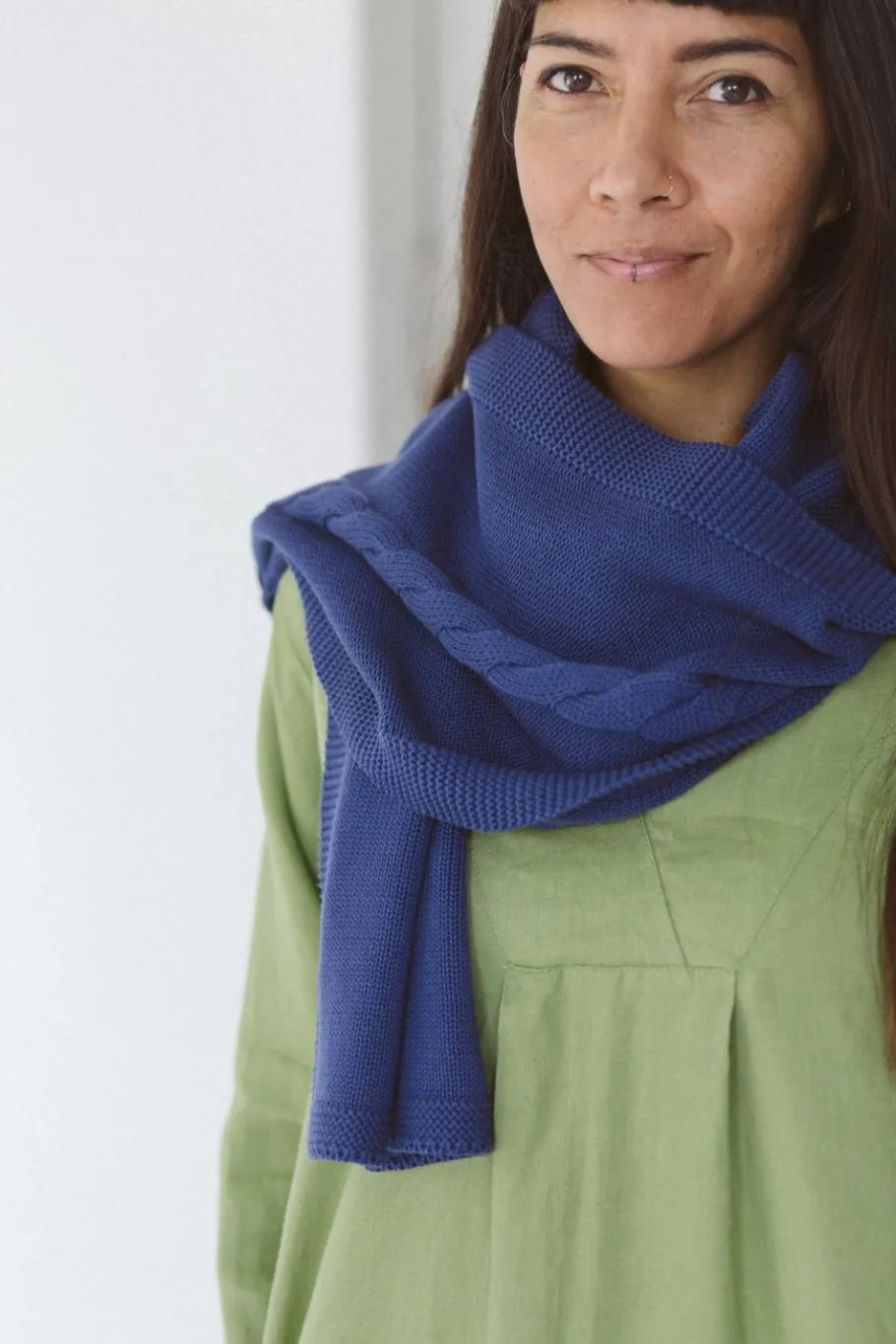 Women Lazybones Cable Scarf Indigo *Organic Cotton