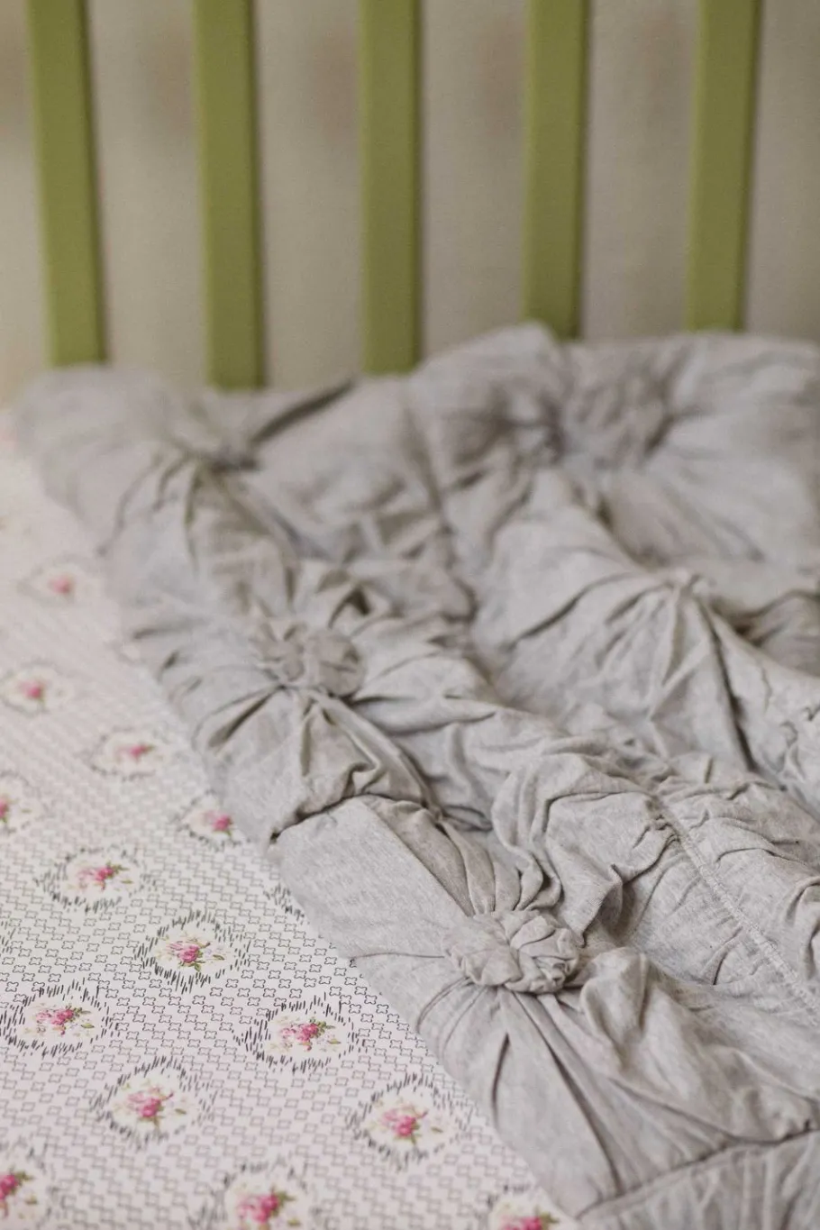 Women Lazybones Cot Quilt Rosette Grey Marle *Organic Cotton