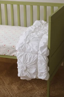 Women Lazybones Cot Quilt Rosette White *Organic Cotton