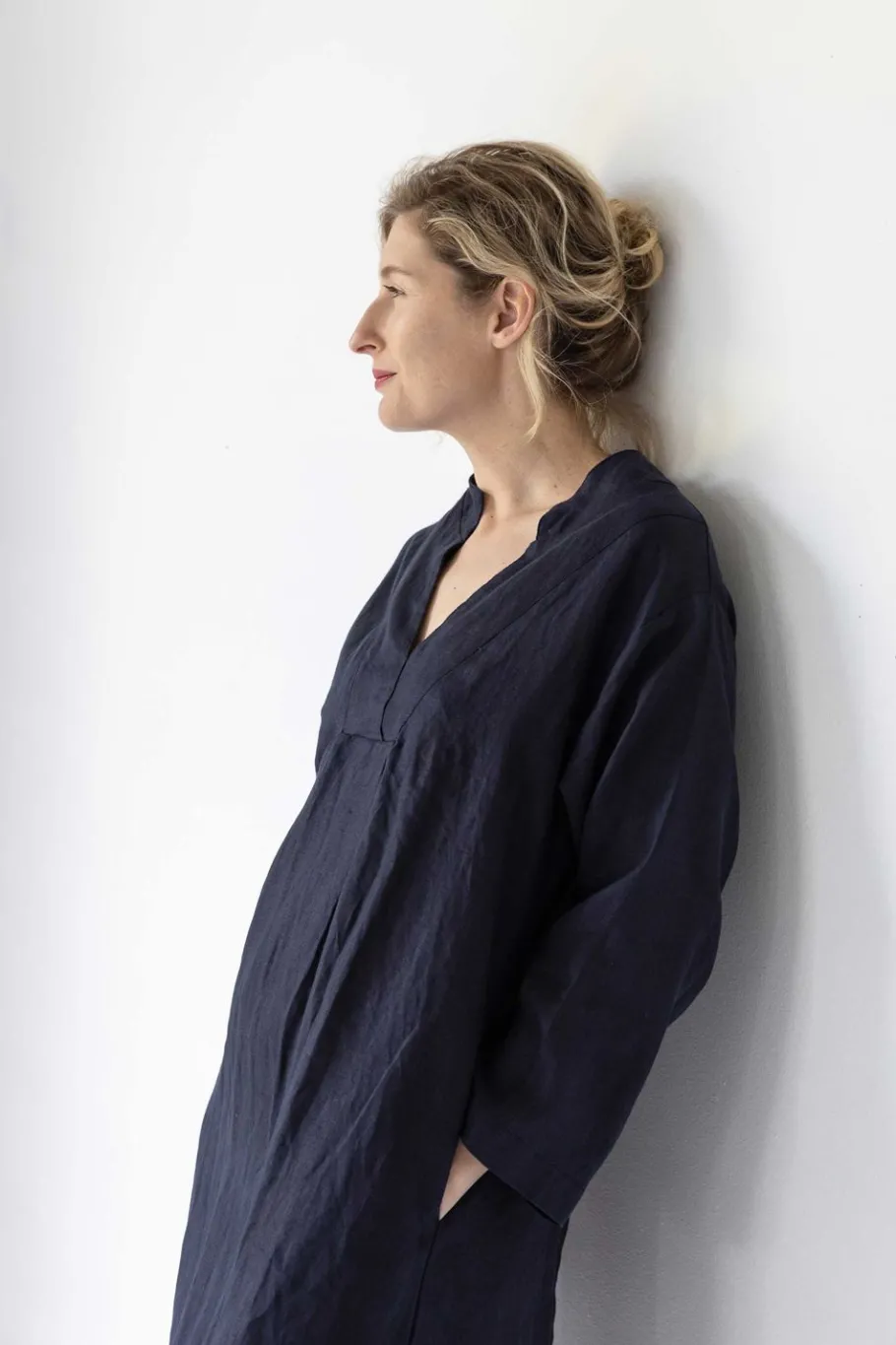 Women Lazybones Emma Linen Dress In Dark Navy