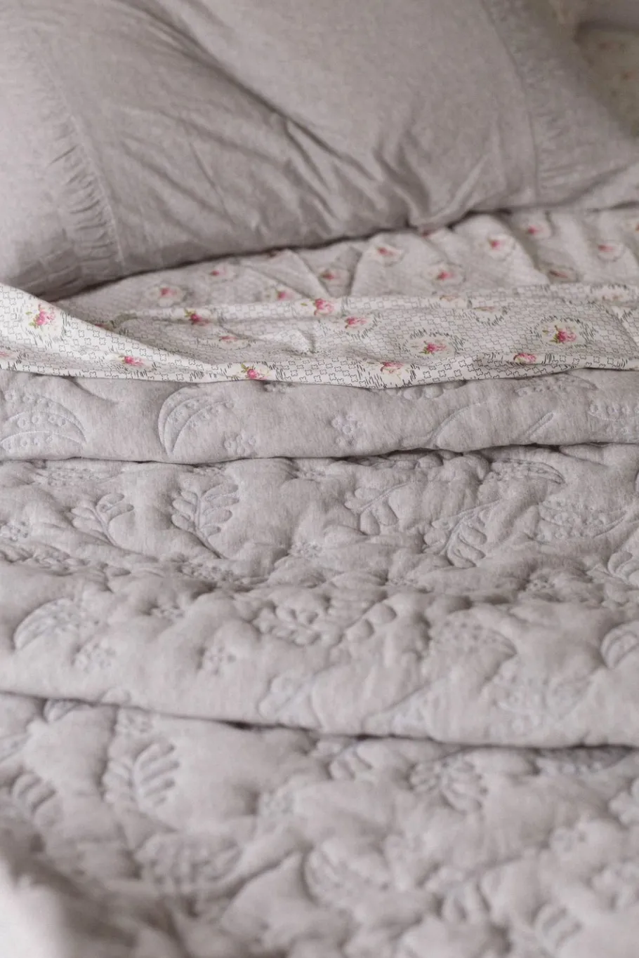 Women Lazybones Garden Quilt In Grass/Grey *Organic Cotton