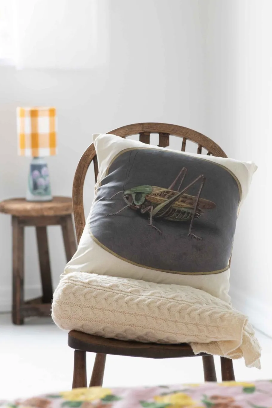 Women Lazybones Grasshopper Cushion Cover