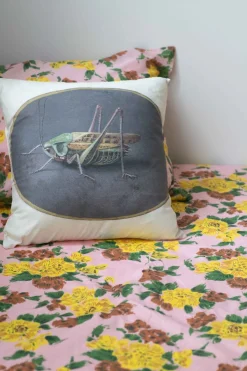 Women Lazybones Grasshopper Cushion Cover