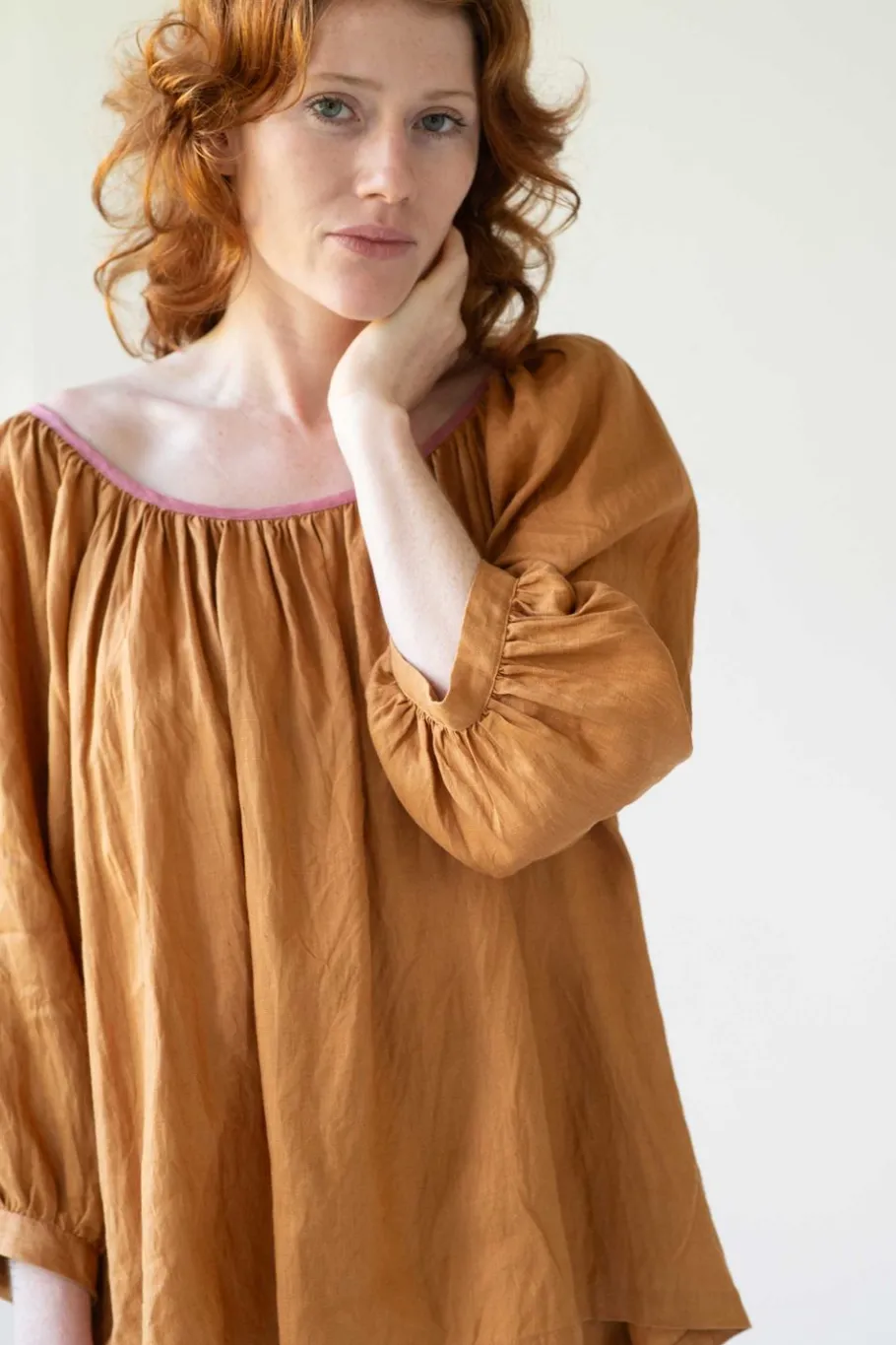 Women Lazybones Hetti Linen Top Caramel