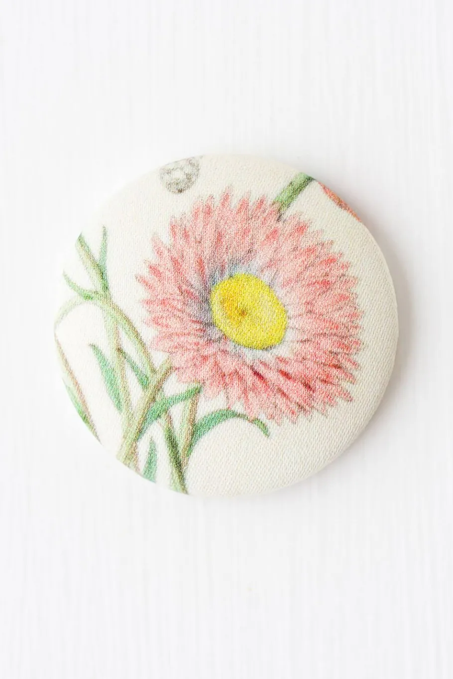 Women Lazybones Paper Daisy Magnet
